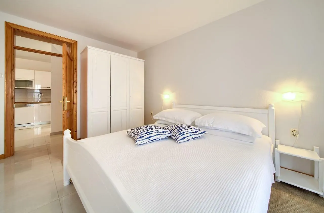 Apartments Loncar Krk Town