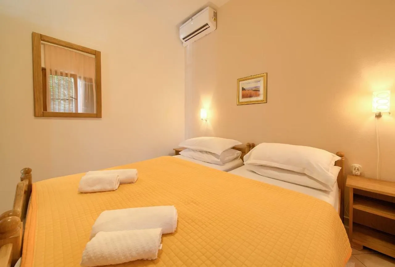 Apartments Loncar Krk Town Kroatien
